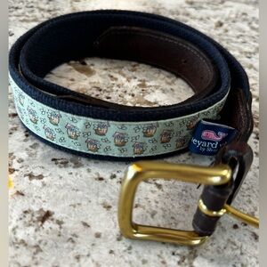 Vineyard Vines Mint Whale Print Belt with Navy Trim